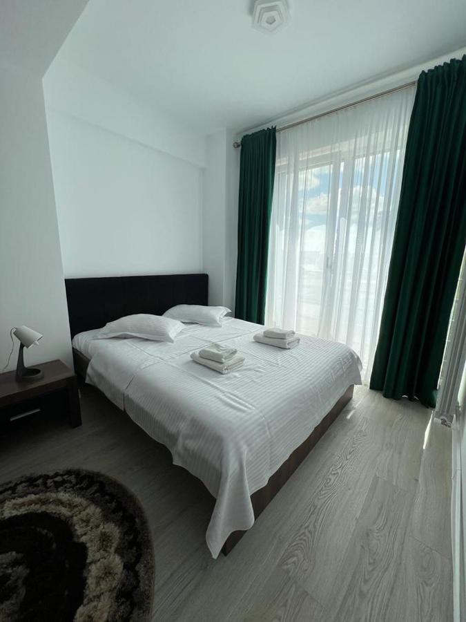 Urban Apartments And Studios - City Center Iasi Buitenkant foto