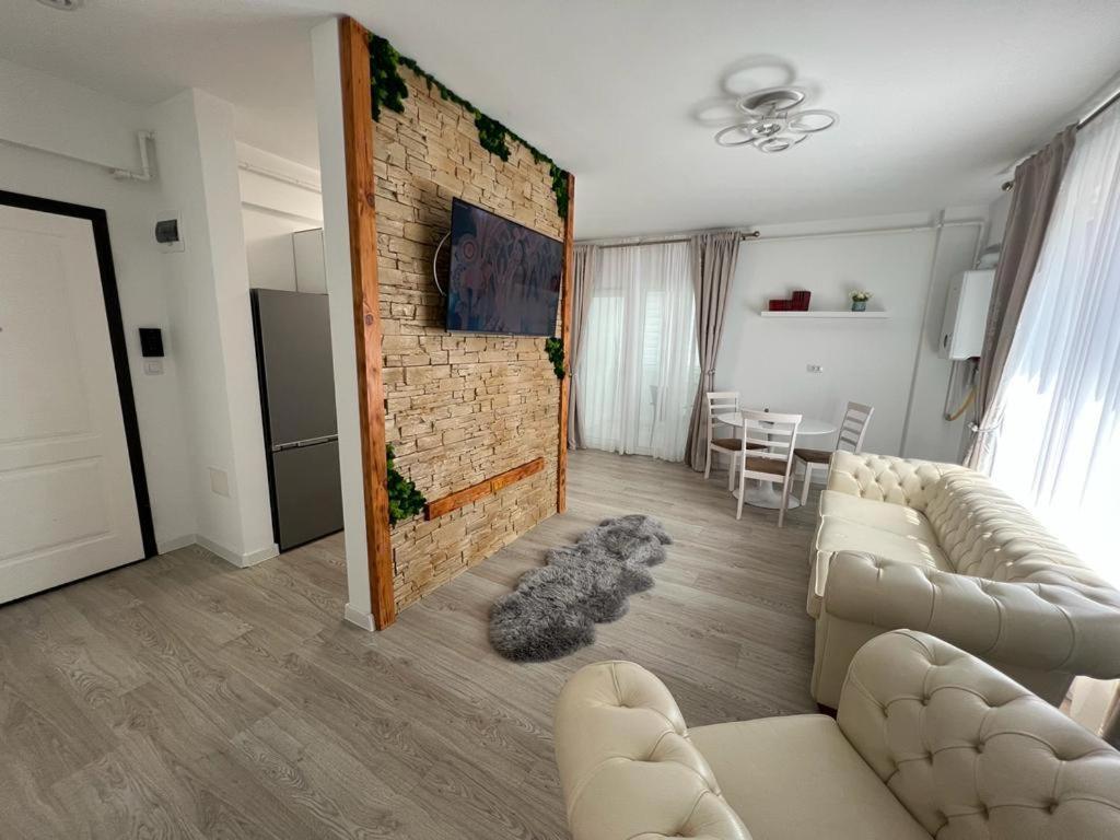 Urban Apartments And Studios - City Center Iasi Buitenkant foto