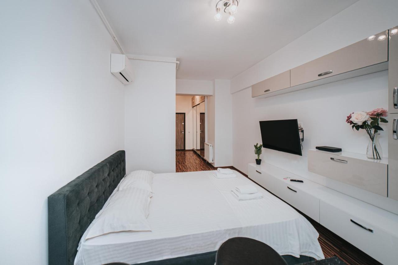 Urban Apartments And Studios - City Center Iasi Buitenkant foto