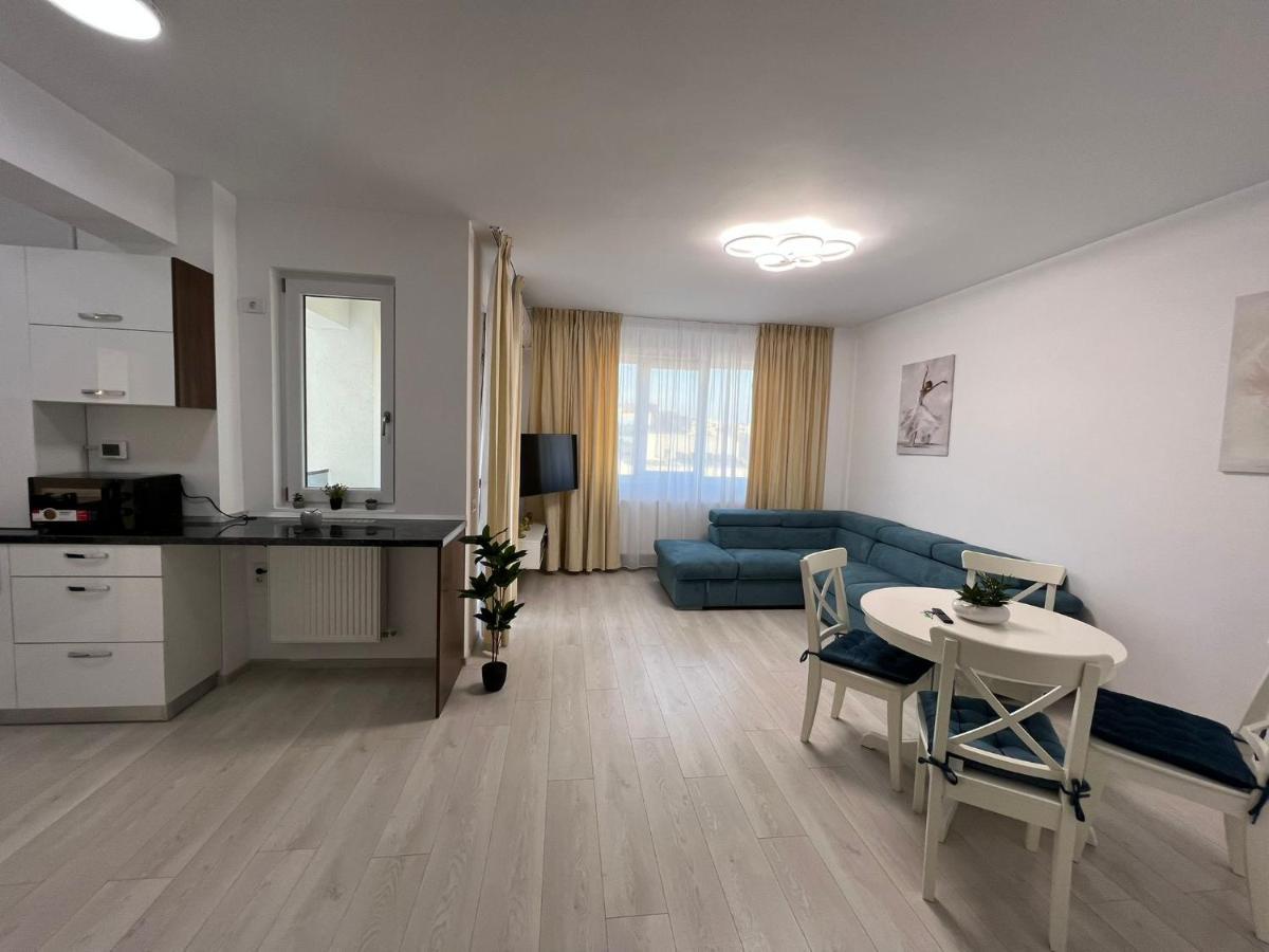 Urban Apartments And Studios - City Center Iasi Buitenkant foto